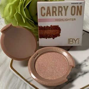 NEW! IBY BEAUTY Highlighter in Private Jet